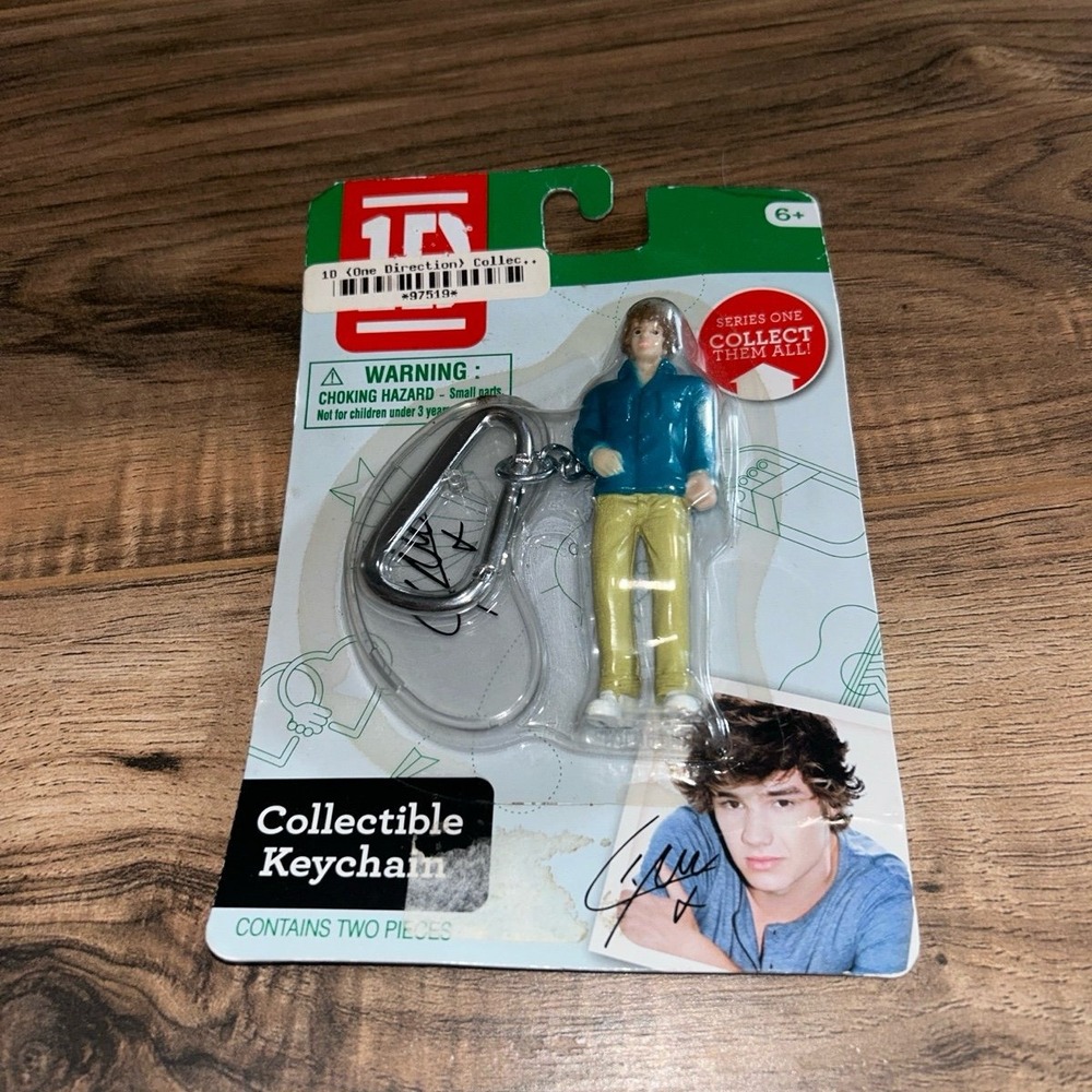 One Direction 1D LIAM Keychain Collectible Figure Key Chain W/ Base